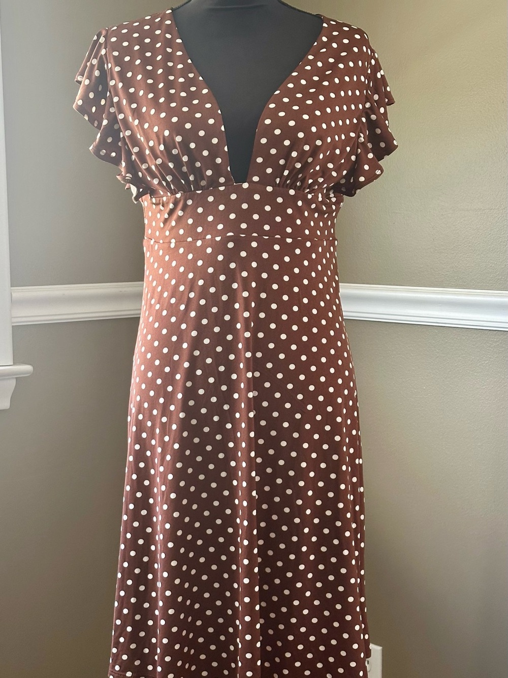 VENUS Brown Polka Dot Midi Dress with V-Neck